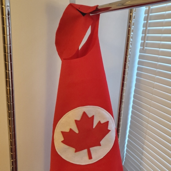 NEW Canadian Superhero Cape (and Eye Mask) for Kids - Handmade - Picture 2 of 7